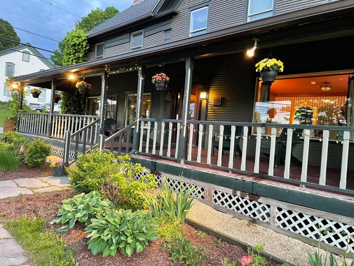 Smugglers Notch Inn Jeffersonville Exteriör bild