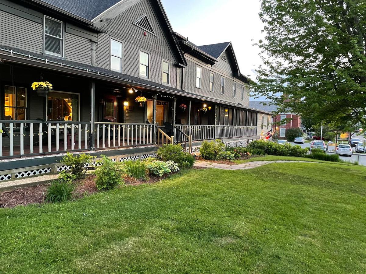 Smugglers Notch Inn Jeffersonville Exteriör bild