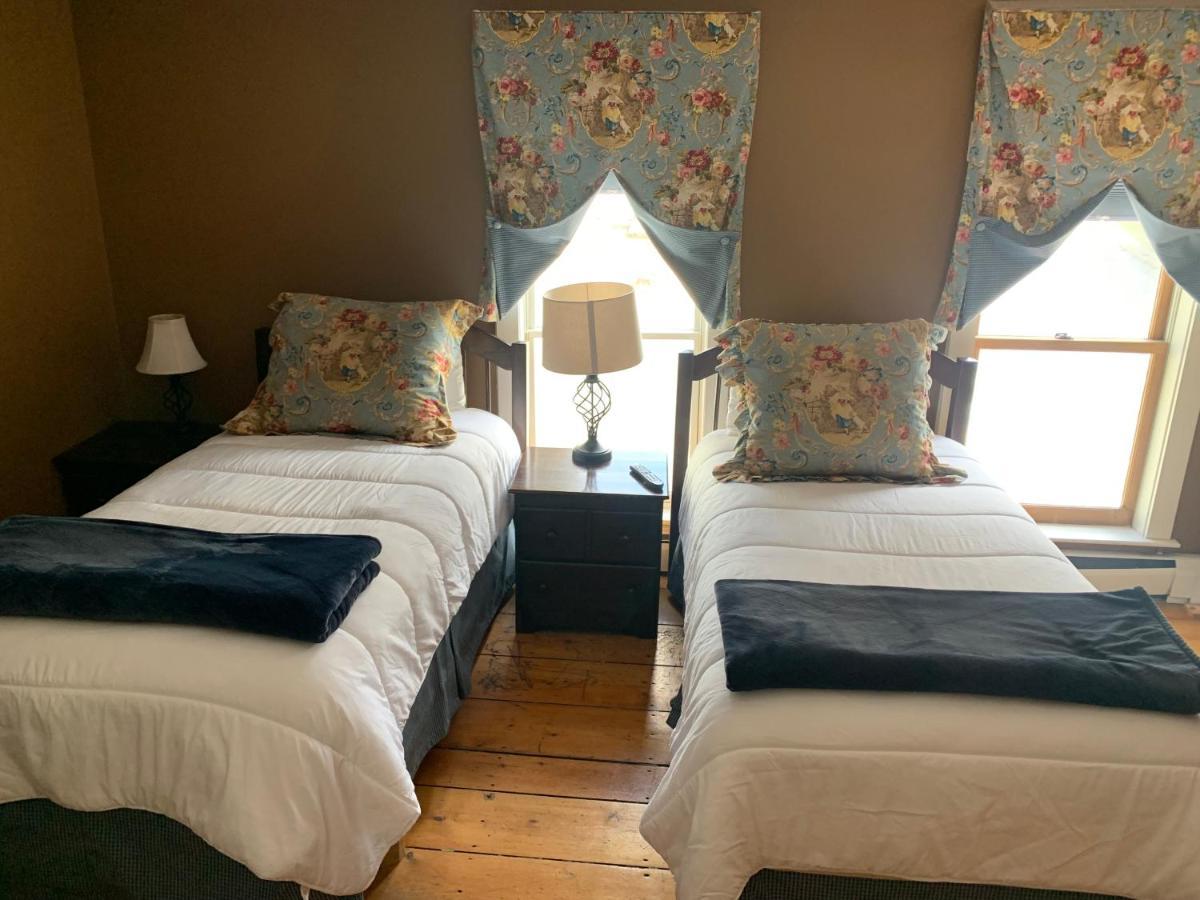 Smugglers Notch Inn Jeffersonville Exteriör bild