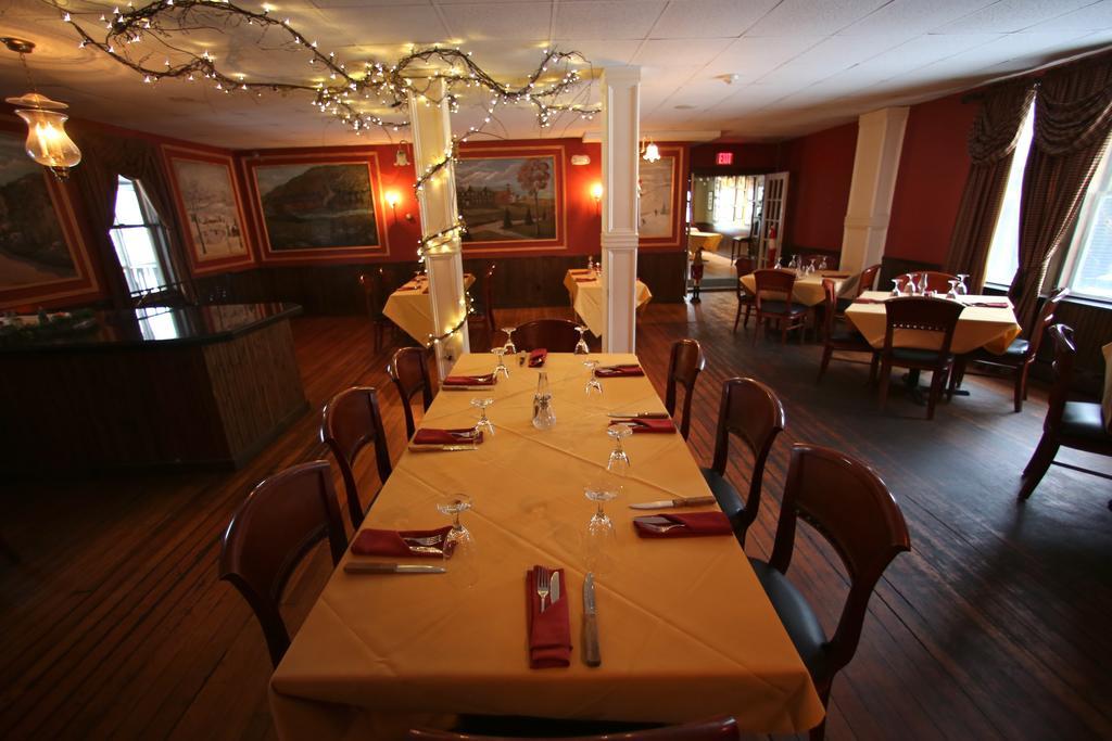 Smugglers Notch Inn Jeffersonville Exteriör bild