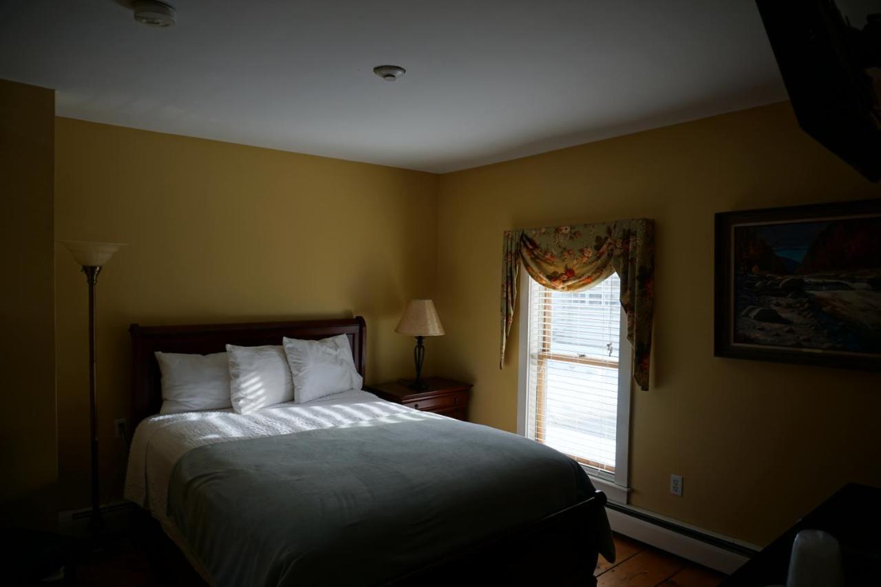 Smugglers Notch Inn Jeffersonville Exteriör bild